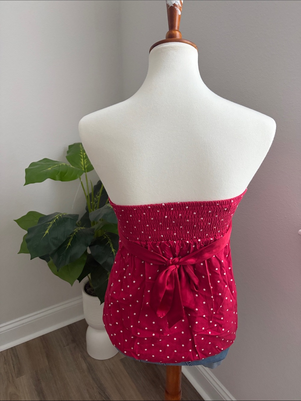 Hollister Red Polka Dot Strapless Tube Top - Picture 2 of 2